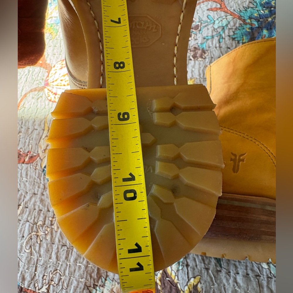 FRYE Short Lug Sole Lace Up Boots Banana With Sunrise Marbling - Picture 16 of 16